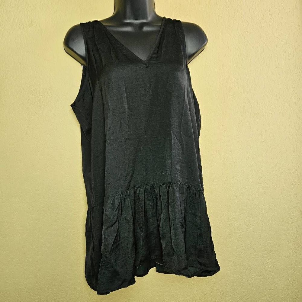 NWT Who What Wear Sleeveless Blouse